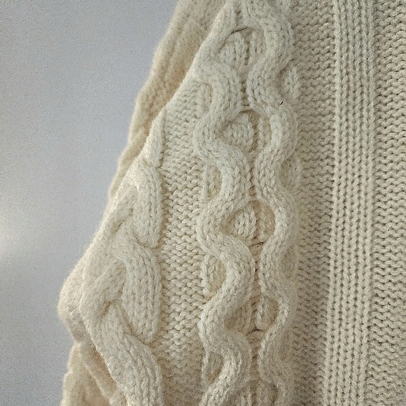 Vintage x 80s Baleno Pure New Wool “made in Italy” Cable knit Sweater - Picture 5 of 8